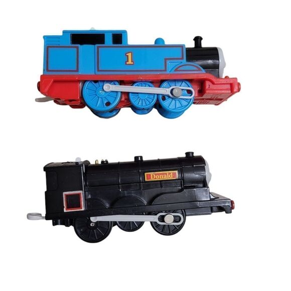 Bundle of thomas and friends train cars - Picture 2 of 7